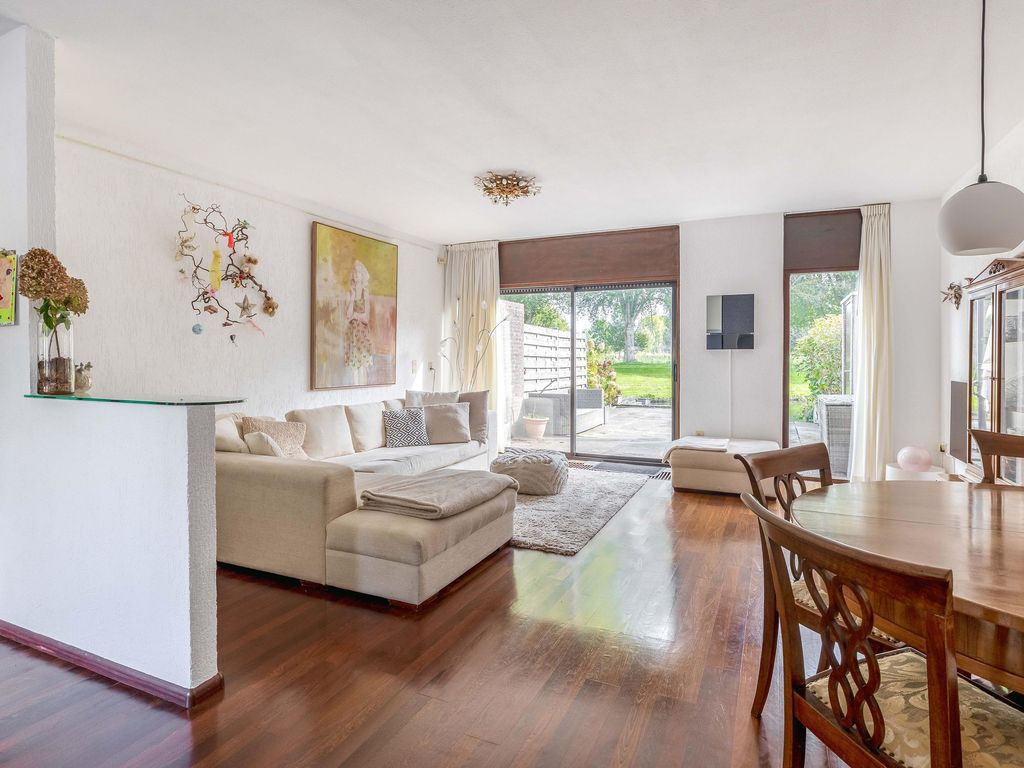 Griend 28, Brielle