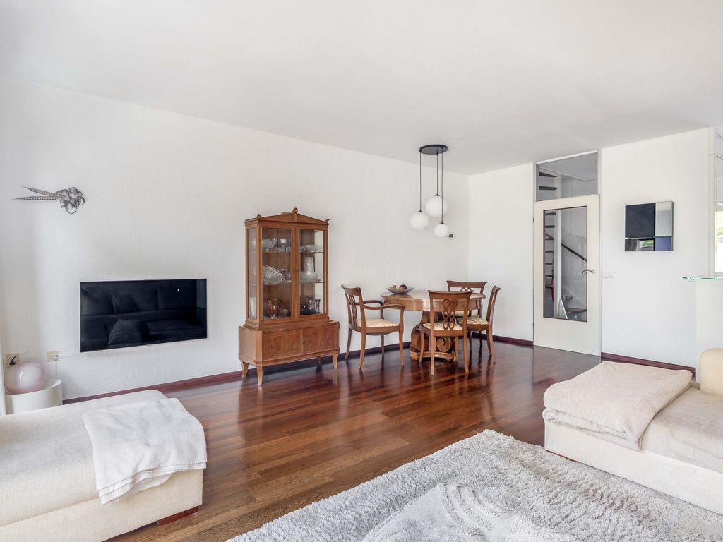 Griend 28, Brielle