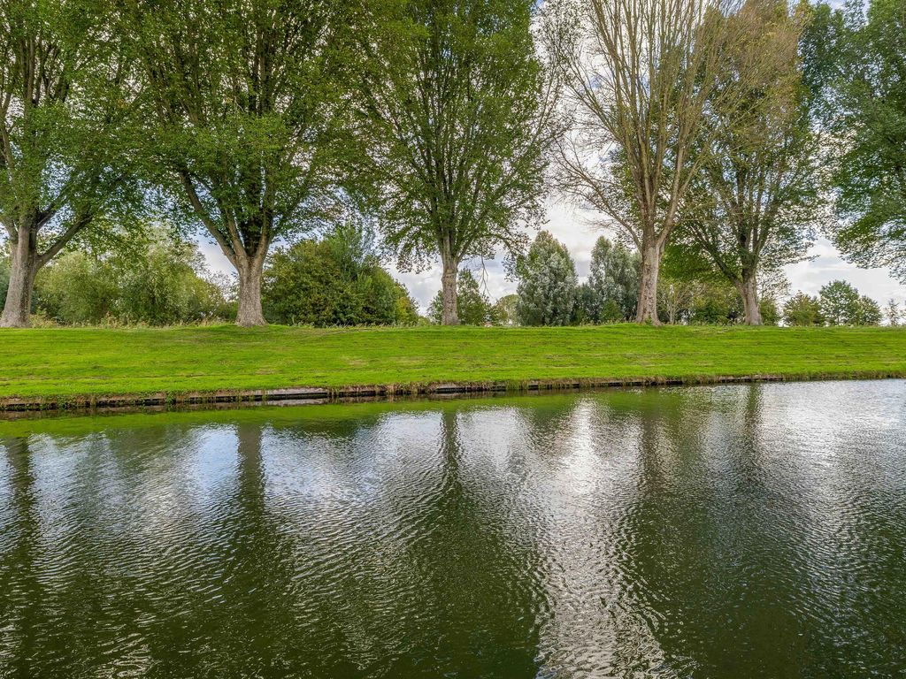Griend 28, Brielle