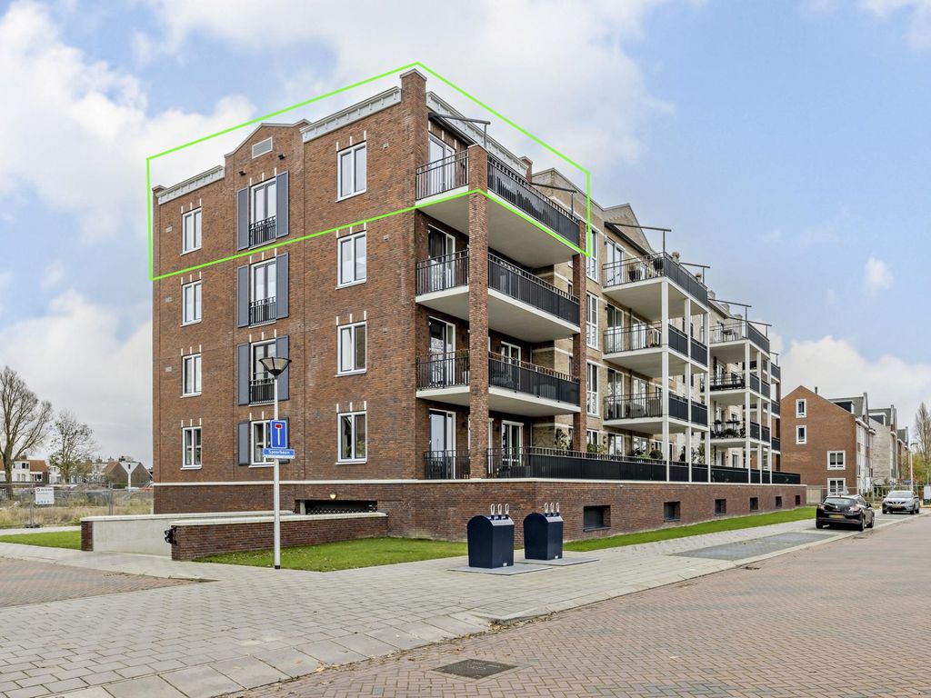 Spoorbaan 97, HELLEVOETSLUIS