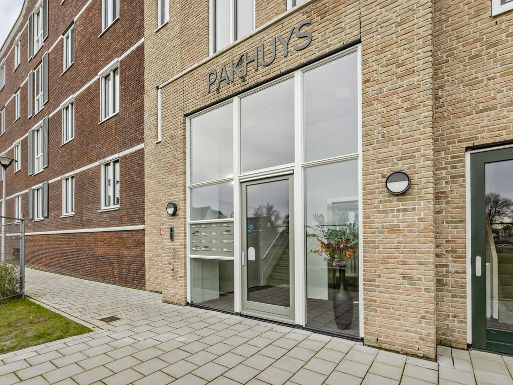 Spoorbaan 97, HELLEVOETSLUIS