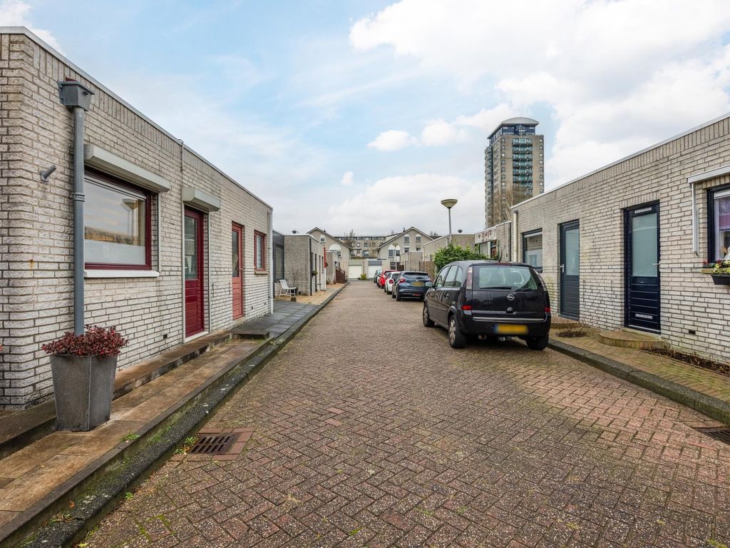 Kongostraat 1, SPIJKENISSE