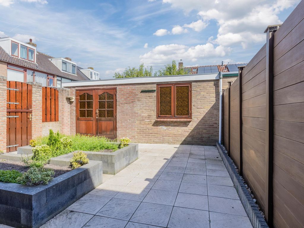 Willems Fopsstraat 1, HELLEVOETSLUIS