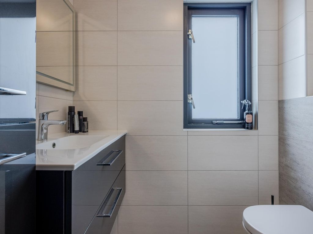 Waterman 5, HELLEVOETSLUIS