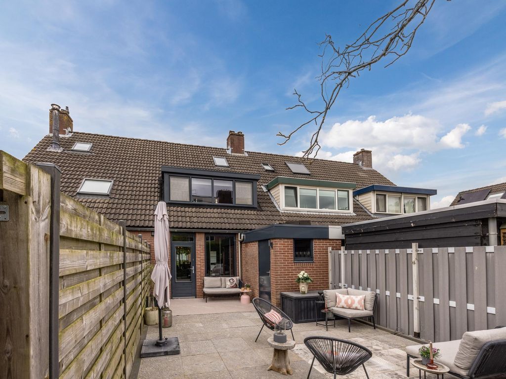 Waterman 5, HELLEVOETSLUIS