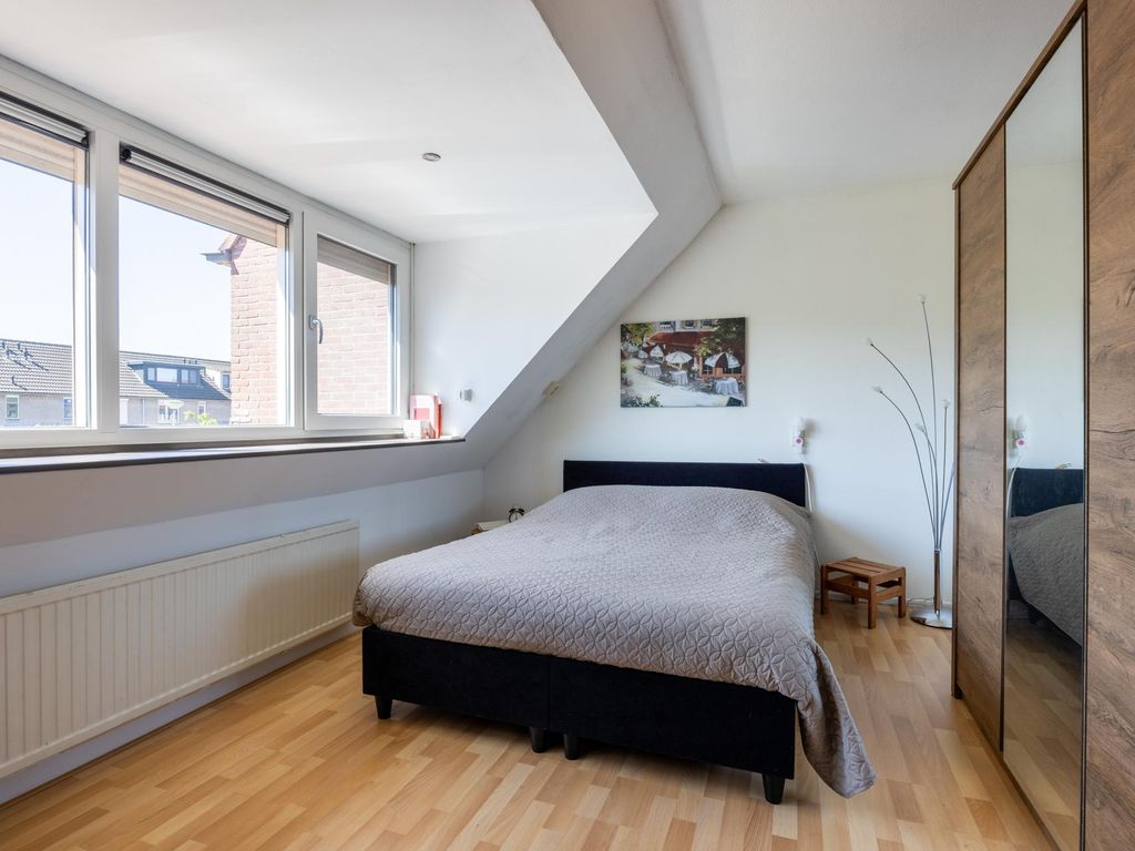 Koperslager 34, HELLEVOETSLUIS