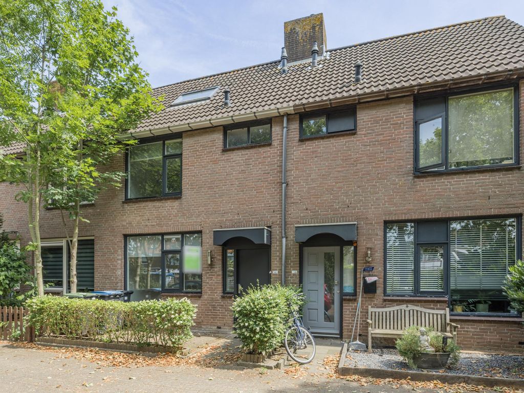 Ebstroom 140, HELLEVOETSLUIS