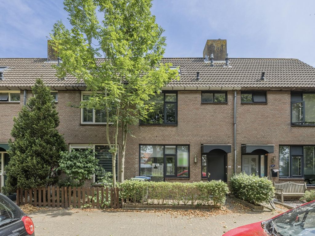 Ebstroom 140, HELLEVOETSLUIS