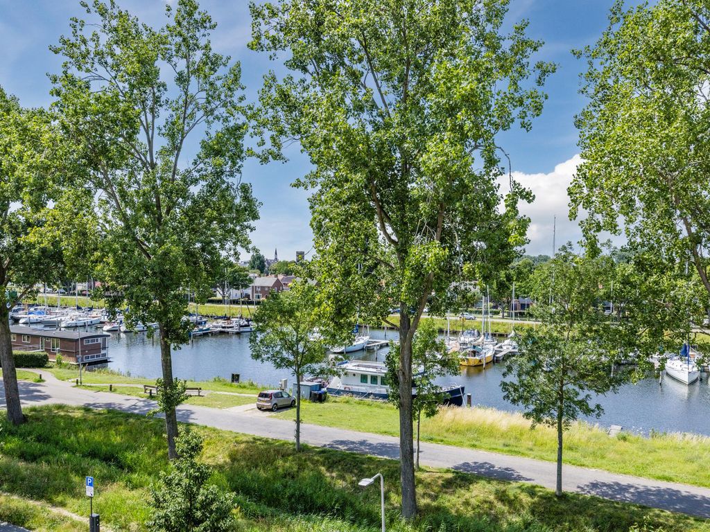 Spoorbaan 97, HELLEVOETSLUIS