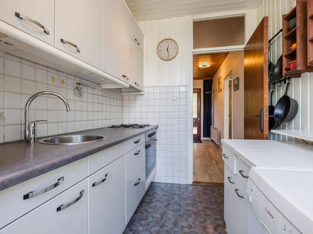Wolterbeekstraat 2, HELLEVOETSLUIS
