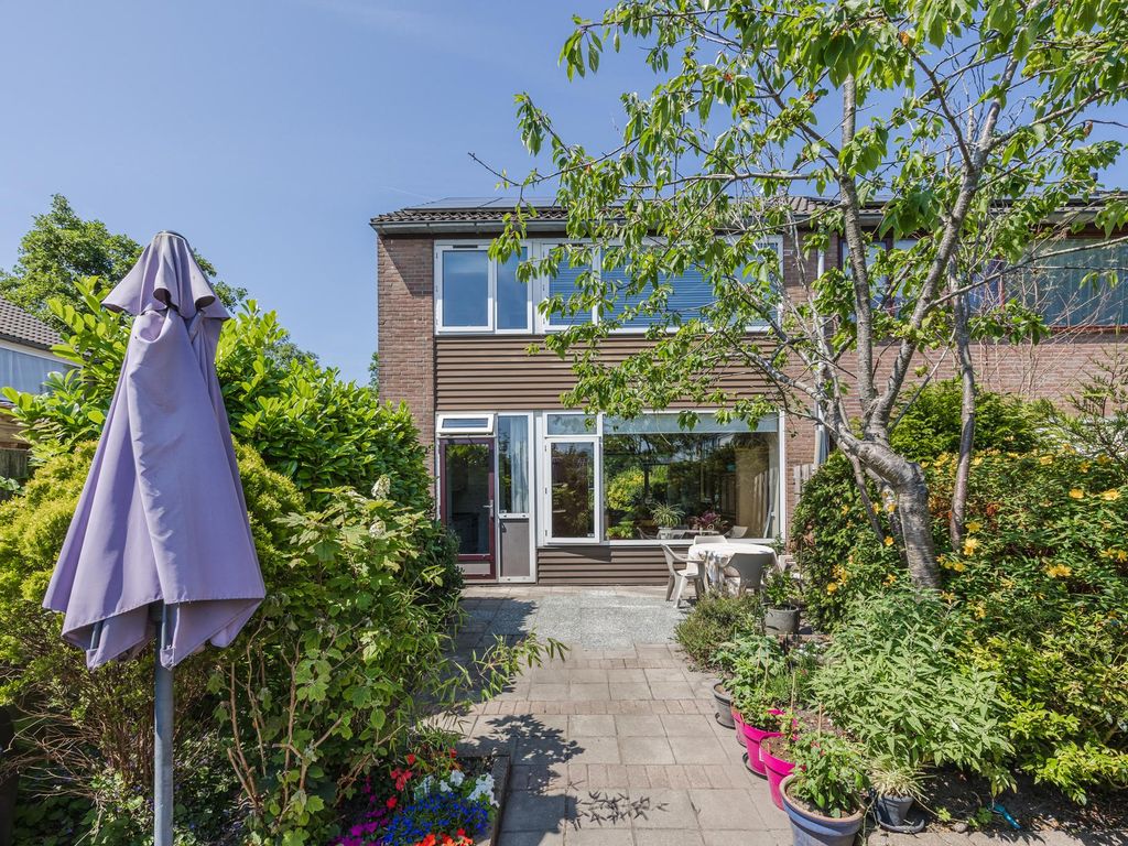 Wolterbeekstraat 2, HELLEVOETSLUIS