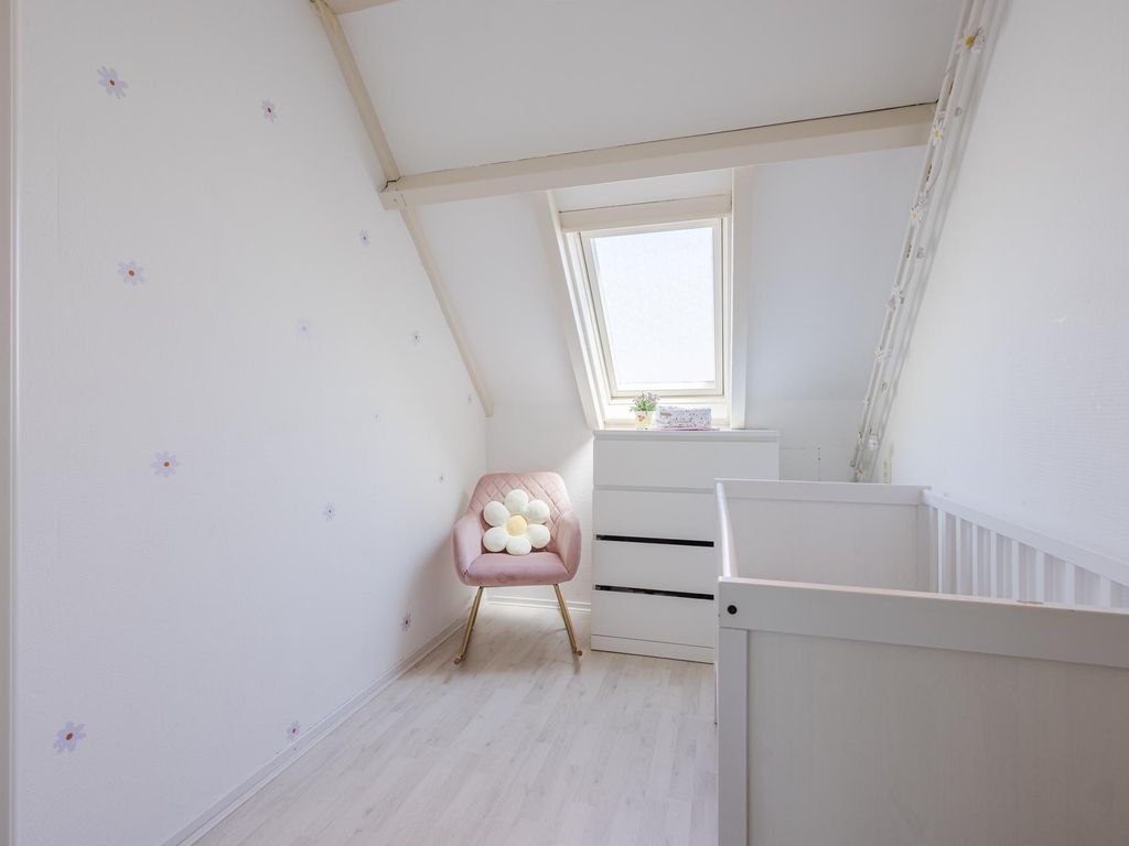 Tweelingen 22, HELLEVOETSLUIS