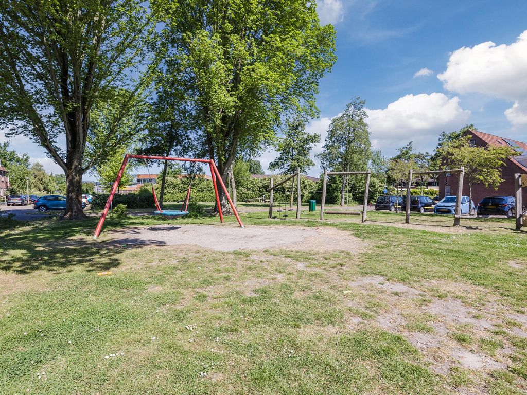 Tweelingen 22, HELLEVOETSLUIS
