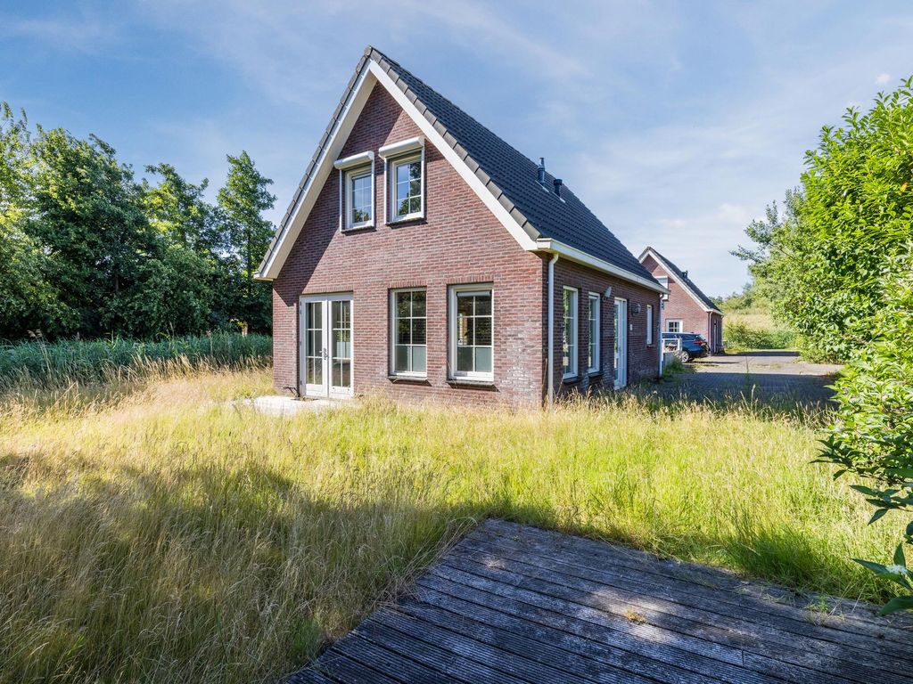 Duinweg 2d, HELLEVOETSLUIS