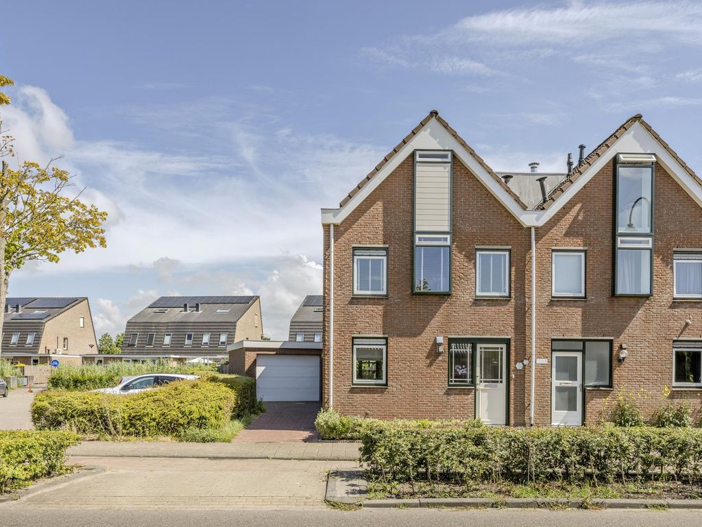 Rijksstraatweg 208b, HELLEVOETSLUIS