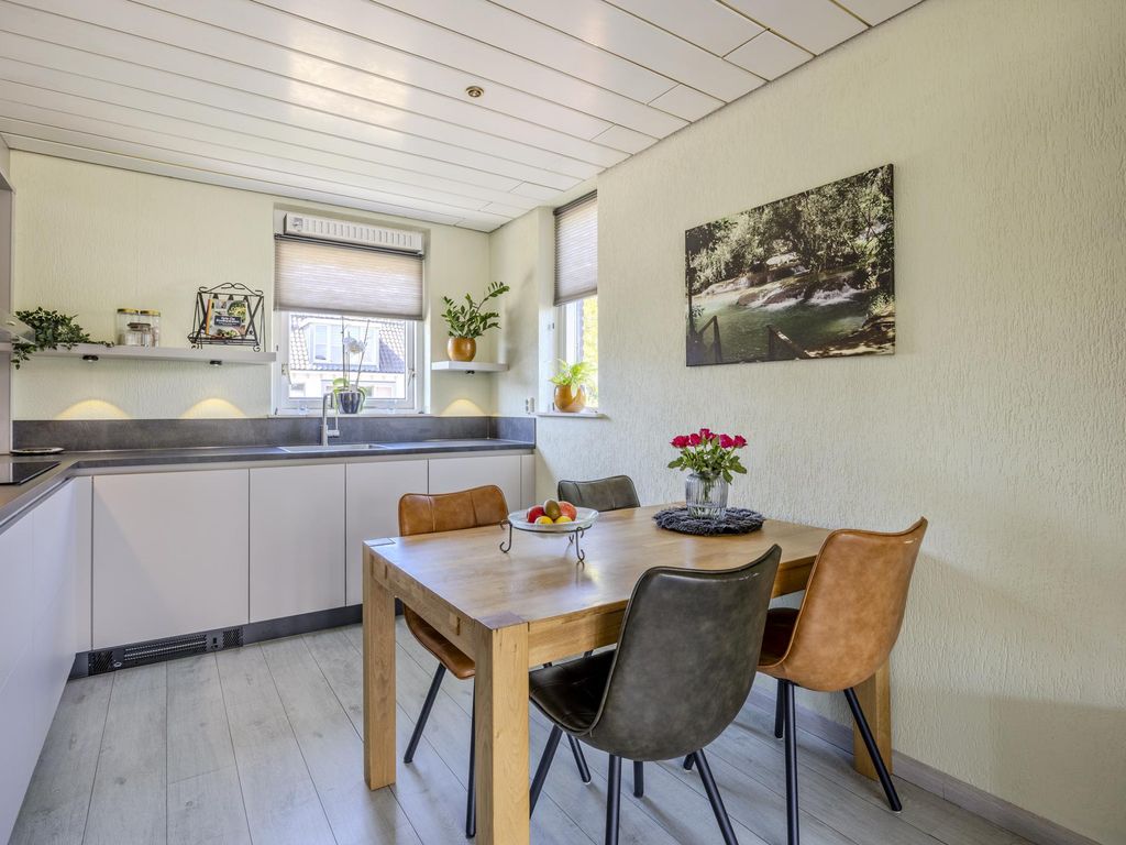 Rijksstraatweg 208b, HELLEVOETSLUIS