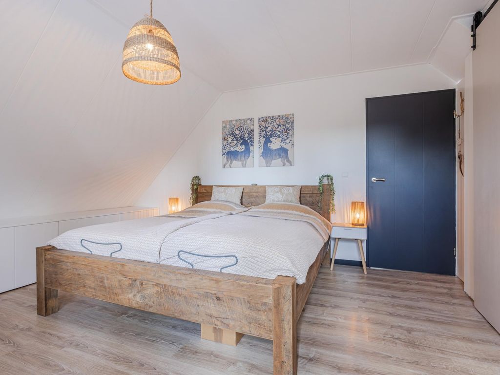 Montanusstraat 10, HELLEVOETSLUIS
