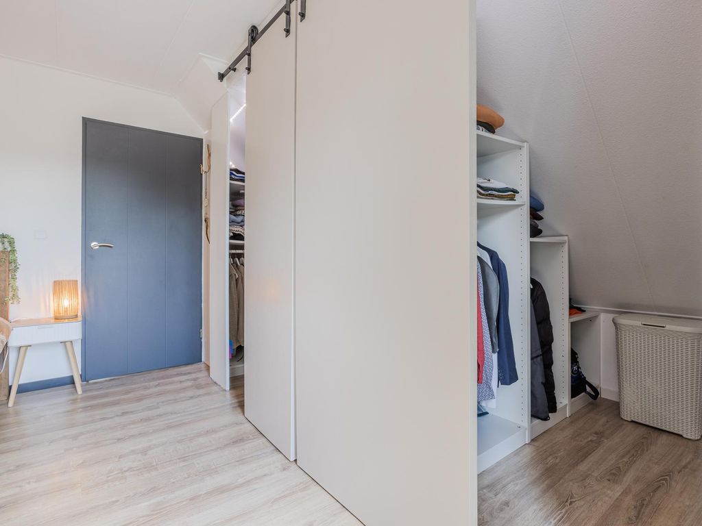 Montanusstraat 10, HELLEVOETSLUIS