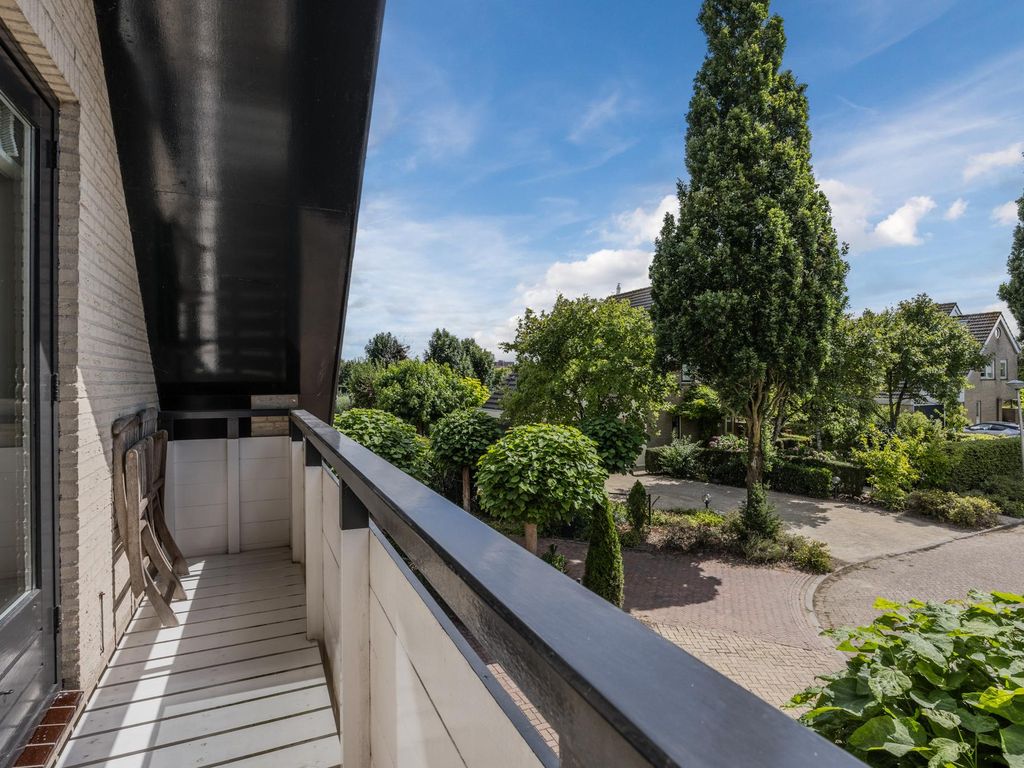 Montanusstraat 10, HELLEVOETSLUIS