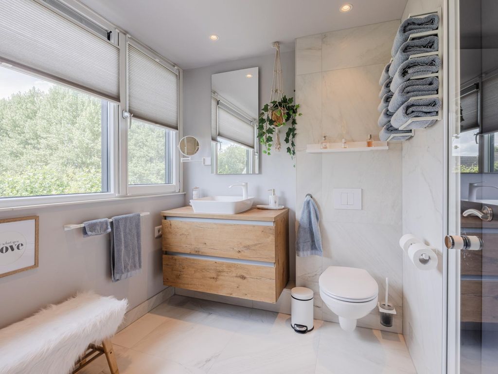 Montanusstraat 10, HELLEVOETSLUIS