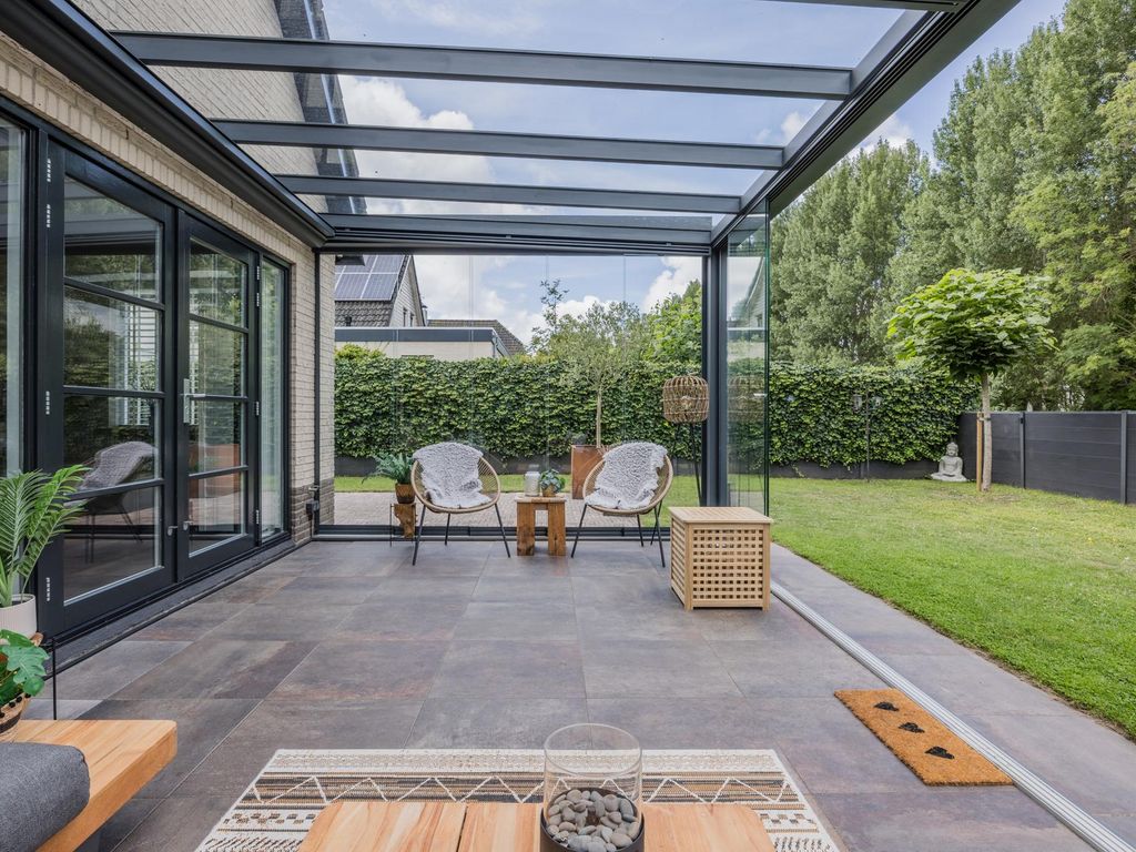 Montanusstraat 10, HELLEVOETSLUIS