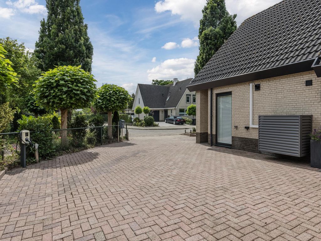 Montanusstraat 10, HELLEVOETSLUIS