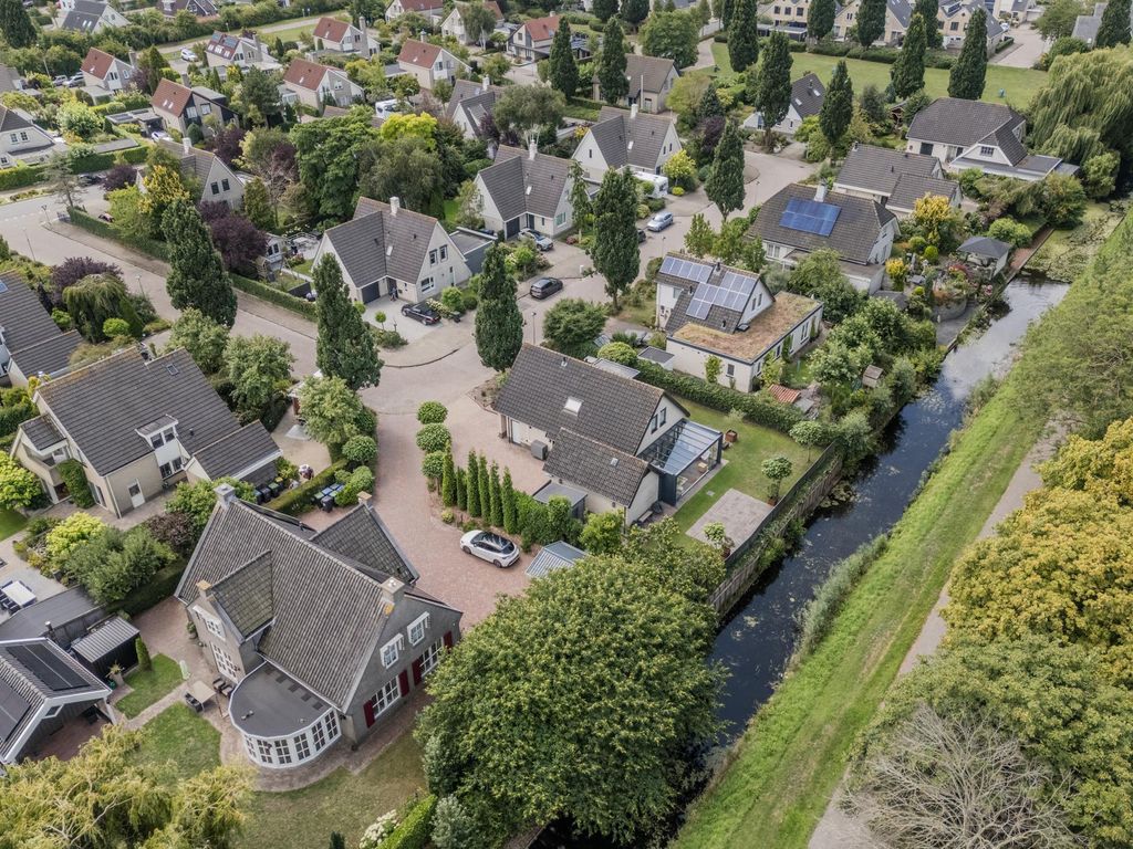 Montanusstraat 10, HELLEVOETSLUIS