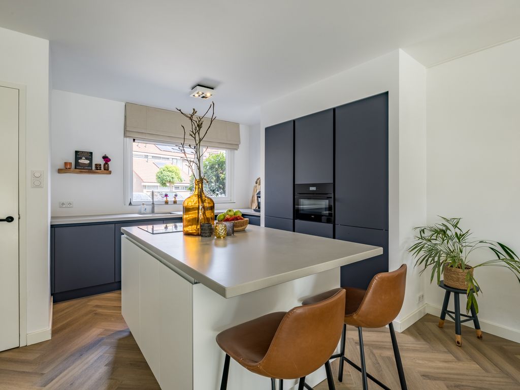 Acacia 8, HELLEVOETSLUIS