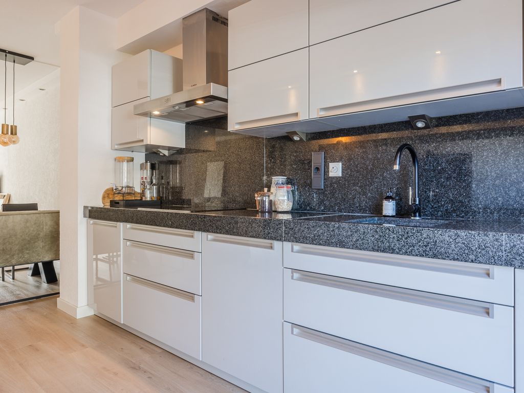 Moeder Teresalaan 5, HELLEVOETSLUIS