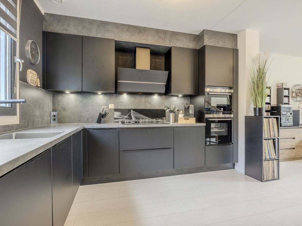 Horsweg 43, HOOGVLIET ROTTERDAM
