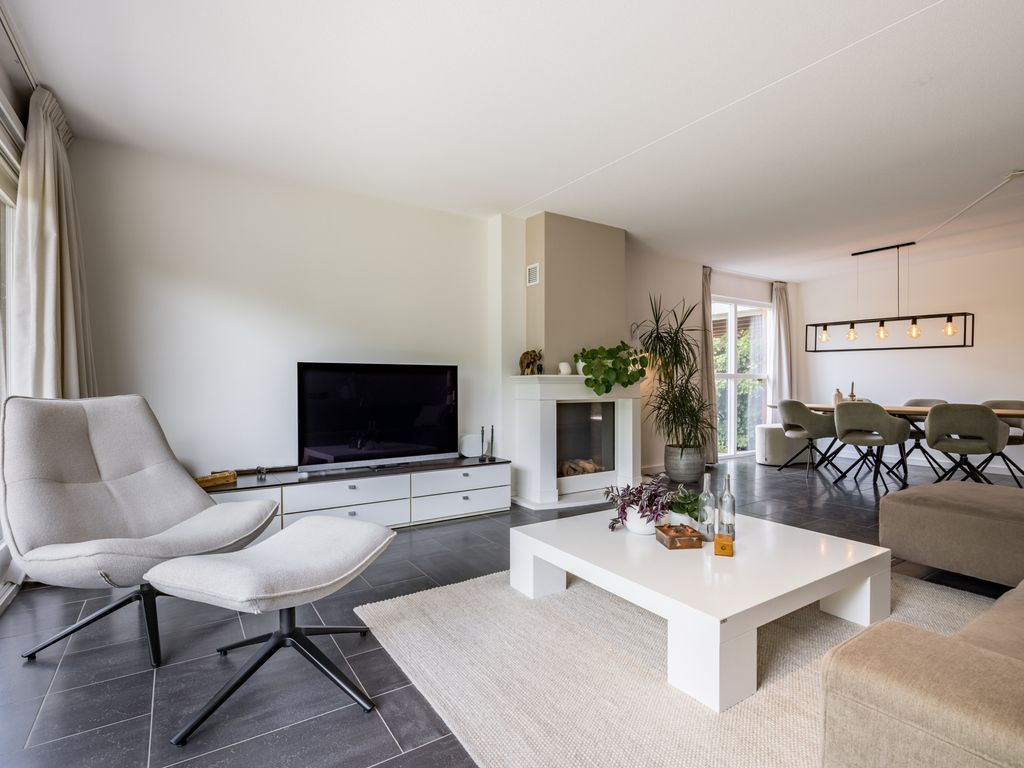 Westhilstraat 11, HELLEVOETSLUIS