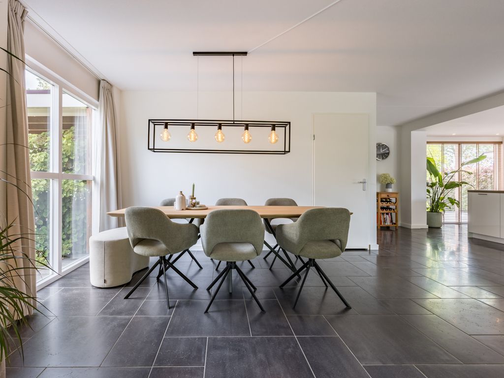 Westhilstraat 11, HELLEVOETSLUIS