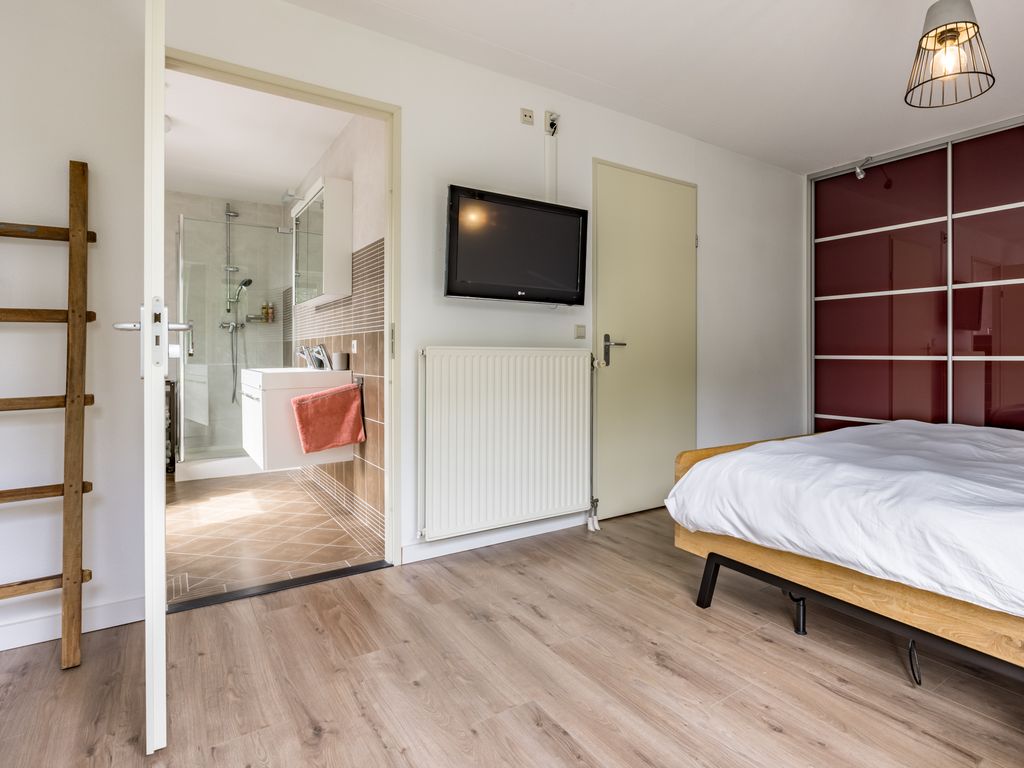 Westhilstraat 11, HELLEVOETSLUIS