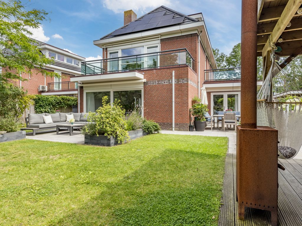 Westhilstraat 11, HELLEVOETSLUIS
