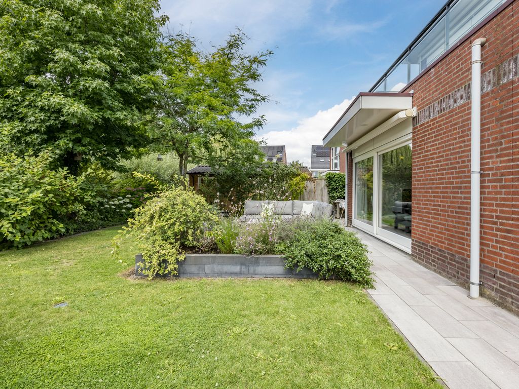 Westhilstraat 11, HELLEVOETSLUIS