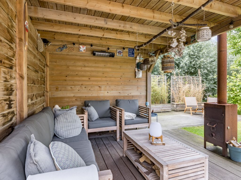 Westhilstraat 11, HELLEVOETSLUIS