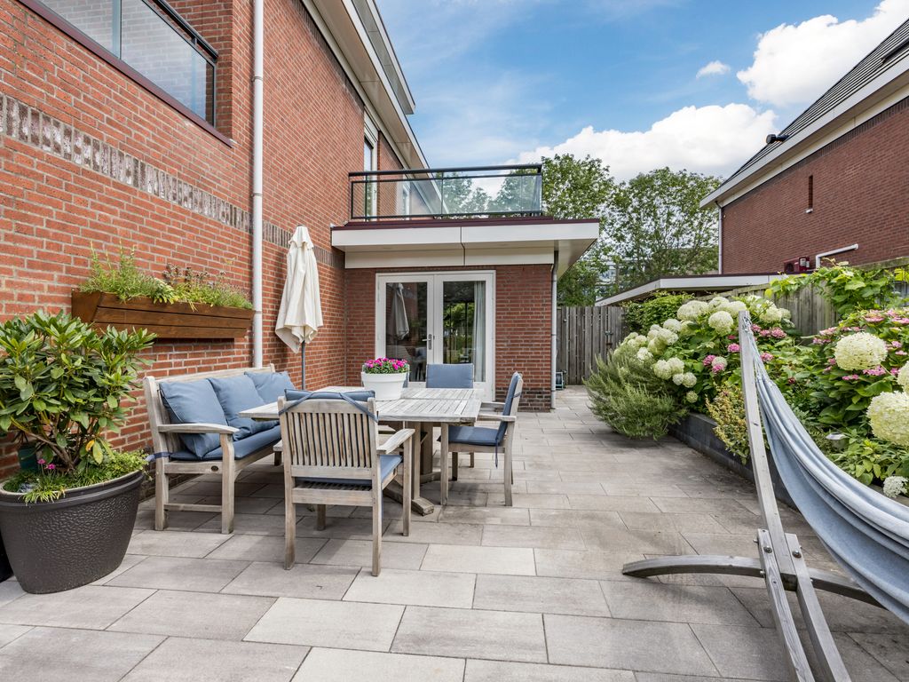 Westhilstraat 11, HELLEVOETSLUIS
