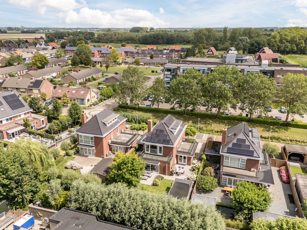 Westhilstraat 11, HELLEVOETSLUIS