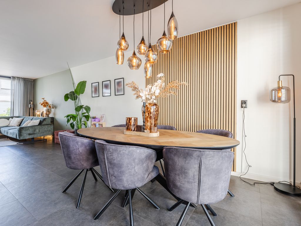 Debussystraat 39, HELLEVOETSLUIS