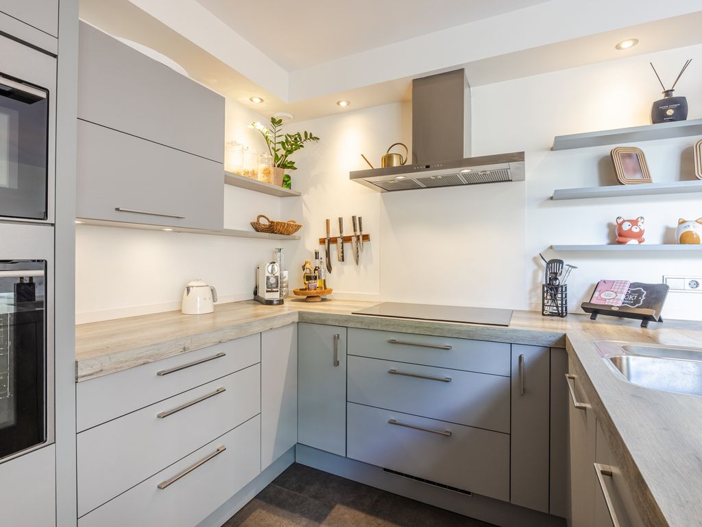 Debussystraat 39, HELLEVOETSLUIS