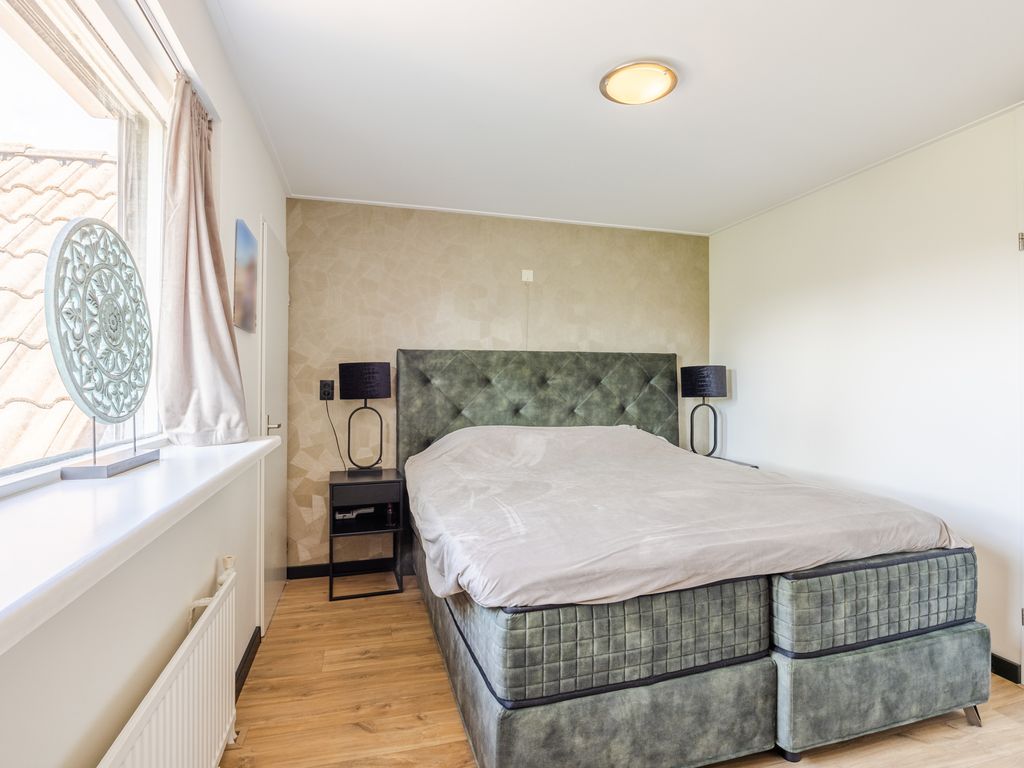 Debussystraat 39, HELLEVOETSLUIS