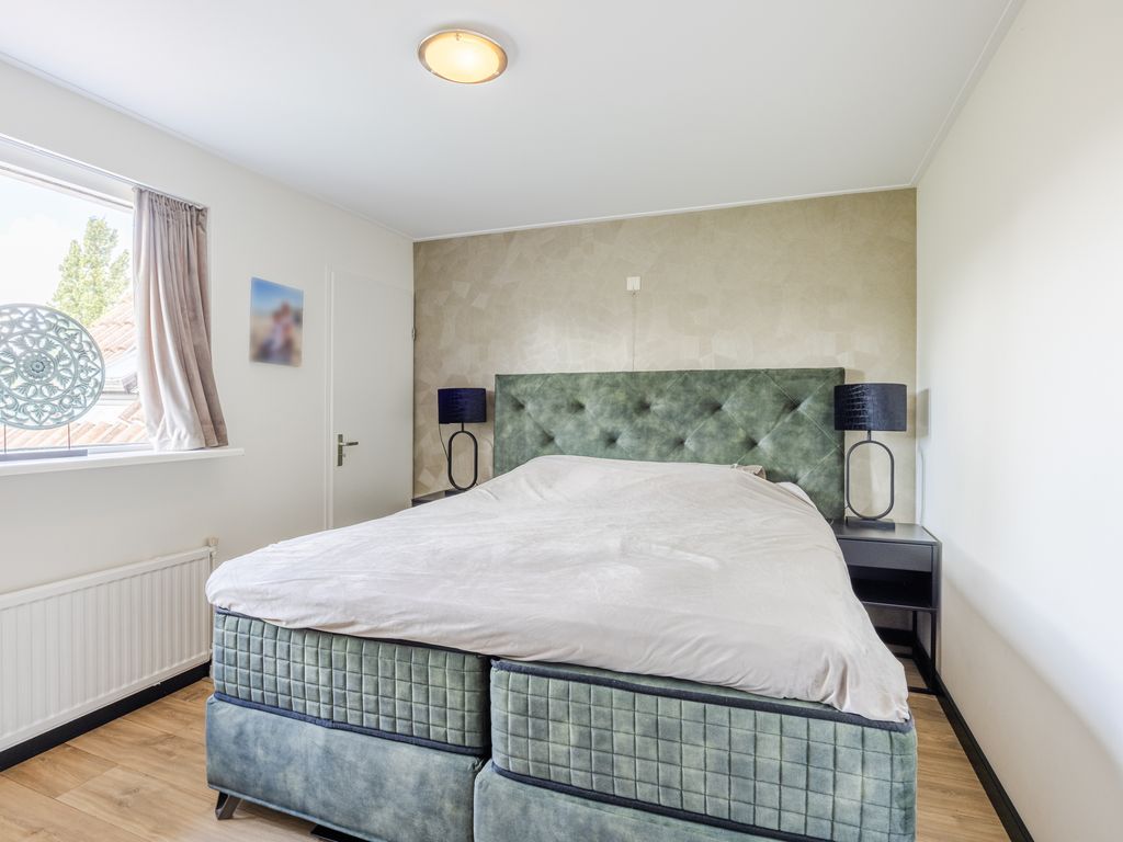 Debussystraat 39, HELLEVOETSLUIS