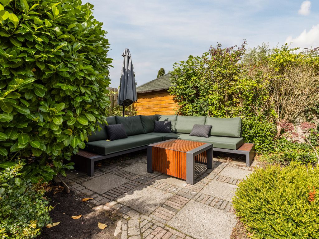 Debussystraat 39, HELLEVOETSLUIS