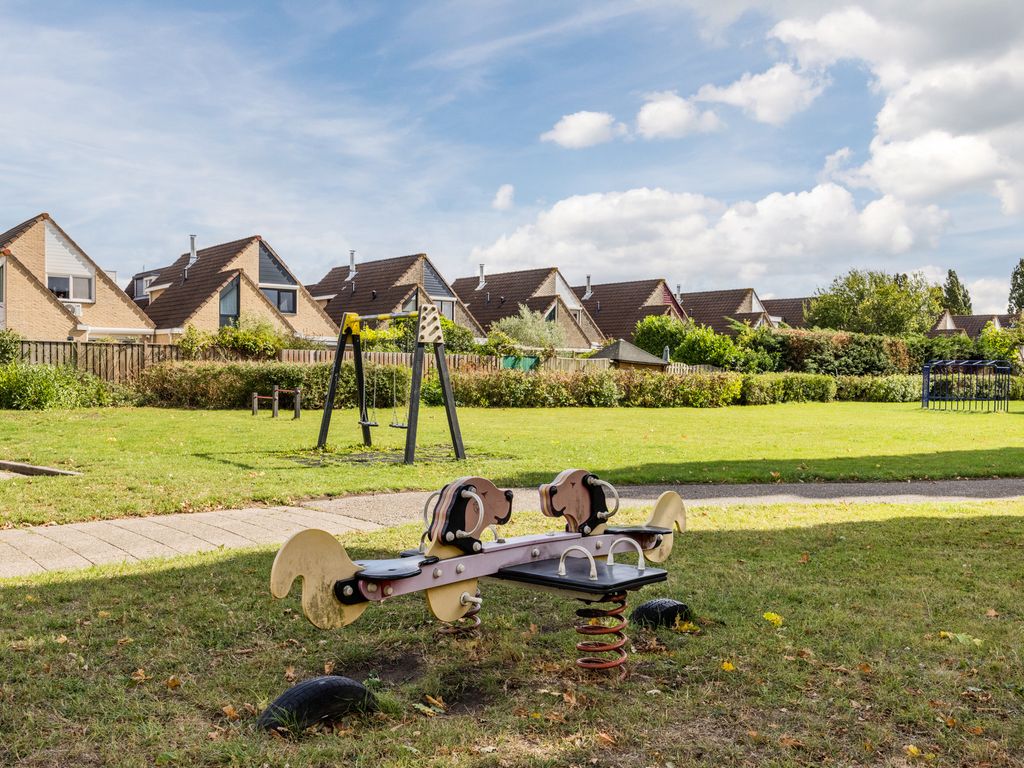 Debussystraat 39, HELLEVOETSLUIS