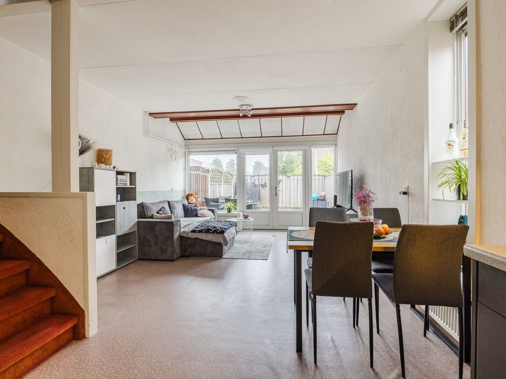 Kastanjelaan 11, HELLEVOETSLUIS