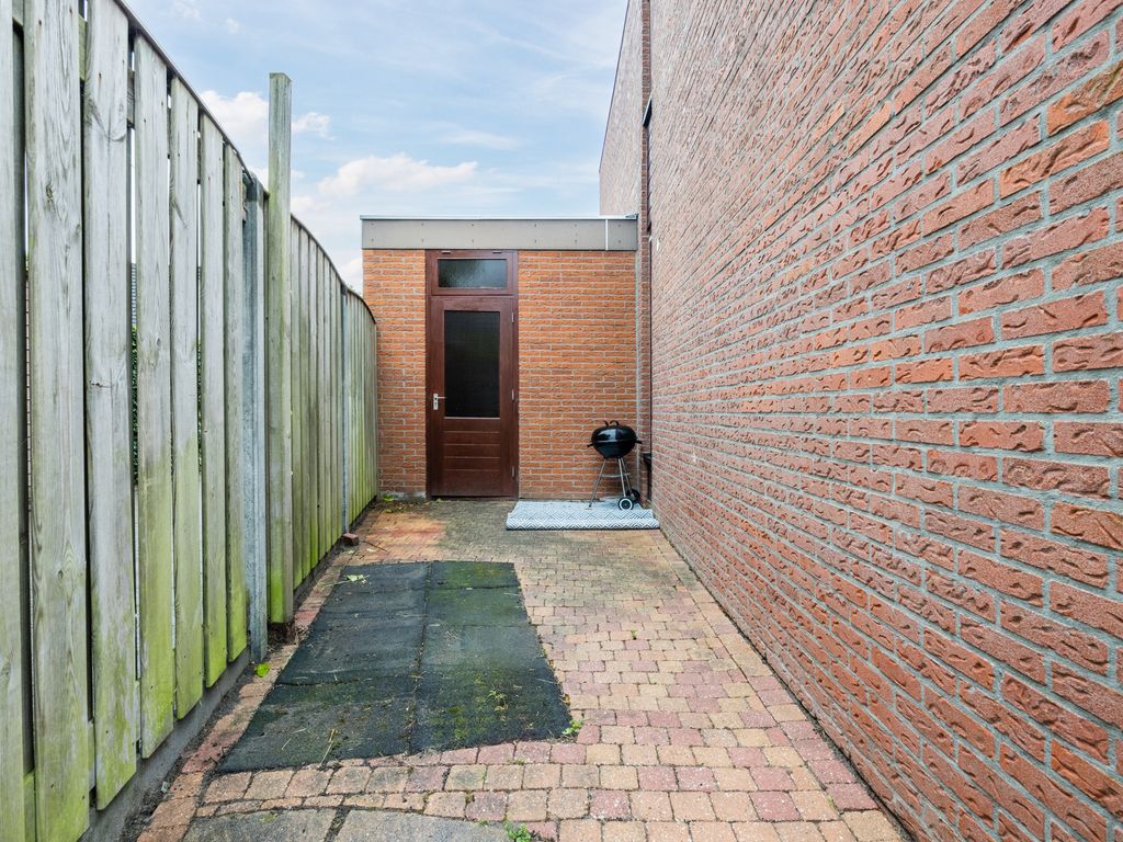 Kastanjelaan 11, HELLEVOETSLUIS