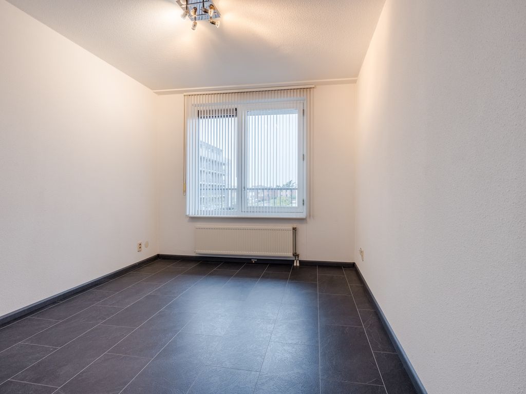 Klokkenweide 212, HELLEVOETSLUIS