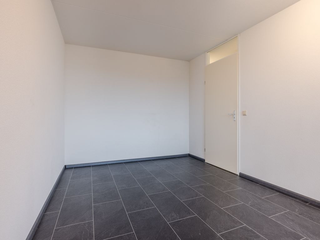 Klokkenweide 212, HELLEVOETSLUIS