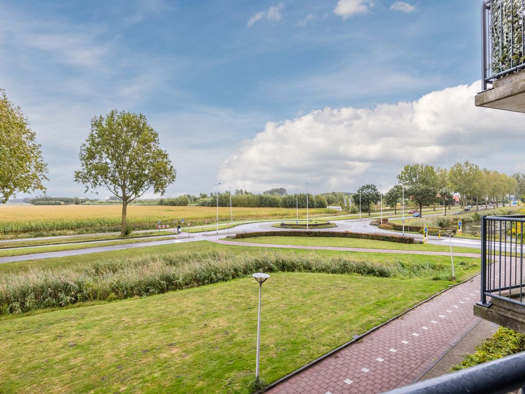 Klokkenweide 212, HELLEVOETSLUIS