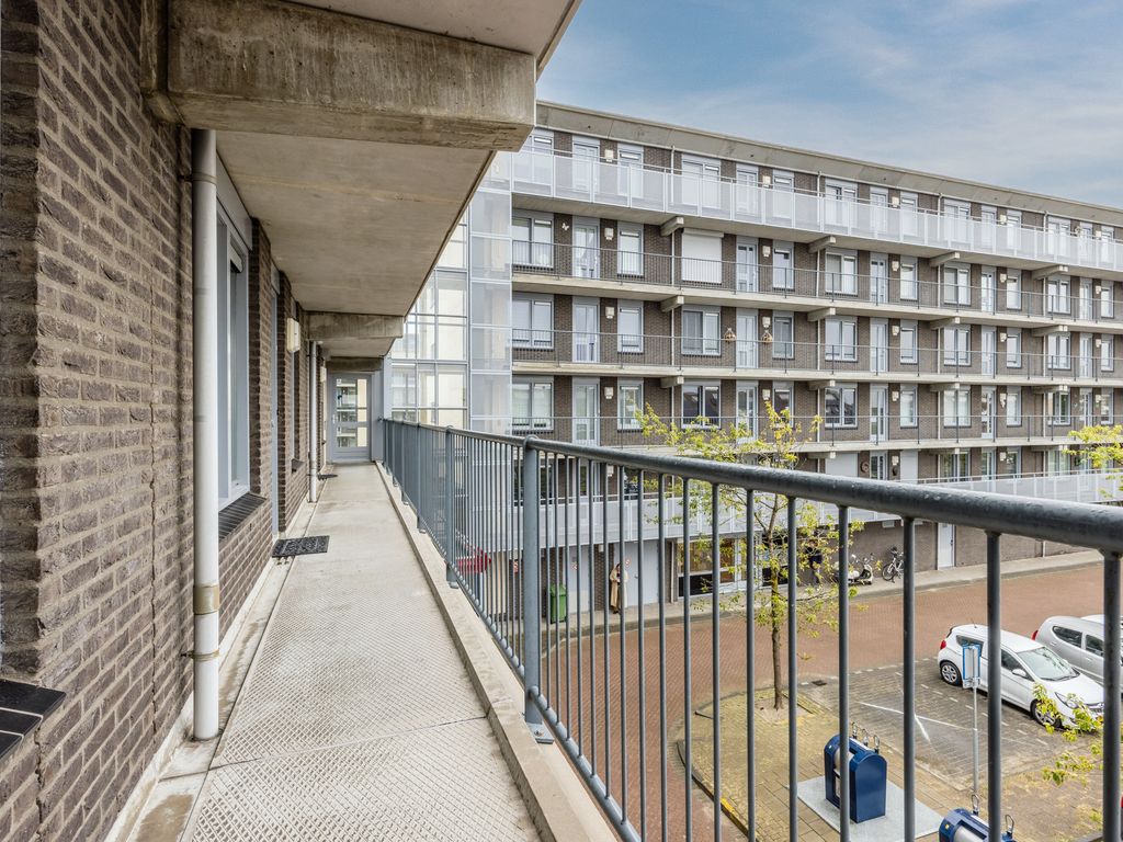 Klokkenweide 212, HELLEVOETSLUIS
